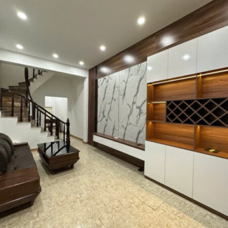 HIẾM – CHƯA ĐẾN 6 TỶ – CÓ NGAY NHÀ ĐẸP 5 TẦNG – NGỌC THUỴ – LONG BIÊN – GẦN PHỐ – NGÕ NÔNG, RỘNG –