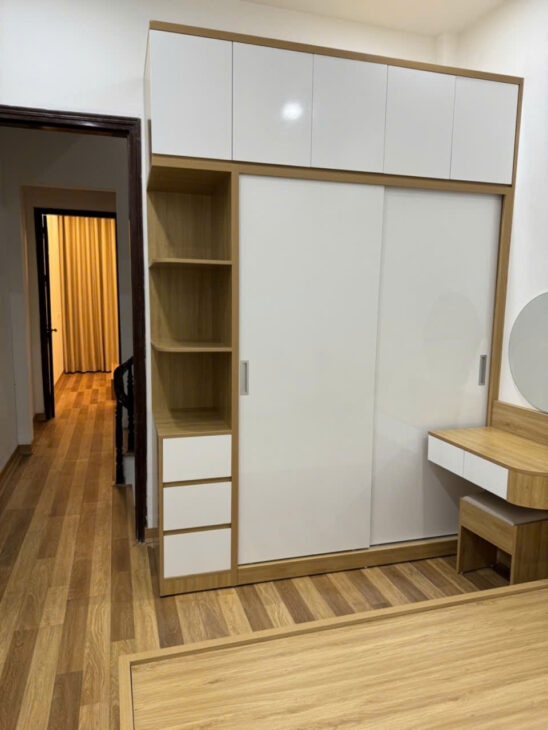 HIẾM – CHƯA ĐẾN 6 TỶ – CÓ NGAY NHÀ ĐẸP 5 TẦNG – NGỌC THUỴ – LONG BIÊN – GẦN PHỐ – NGÕ NÔNG, RỘNG –