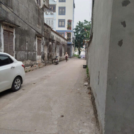 Bán đất Đức thượng, moning đỗ cửa dt 52.5m giá công chứng 3.8 tỷ