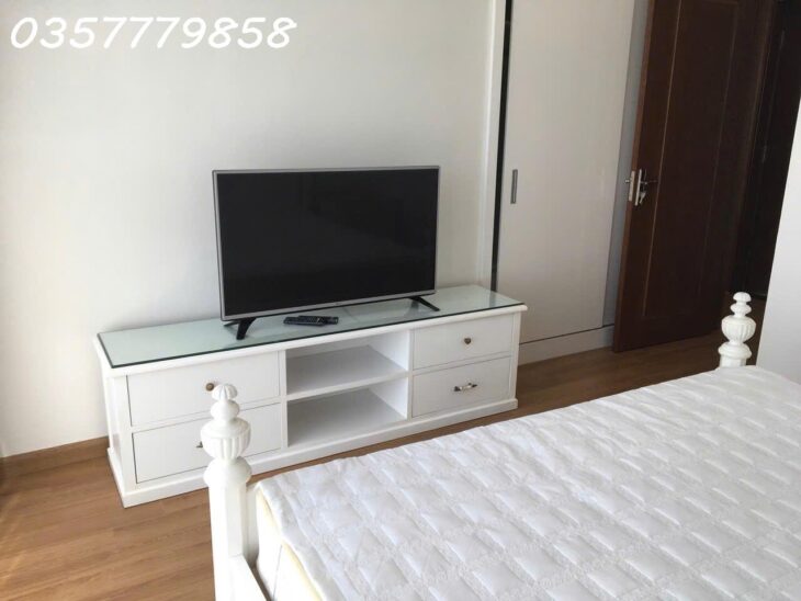 Cần cho thuê căn hộ 3 ngủ full đồ đẹp ở Royal City giá rẻ nhất thị trường chỉ 25 triệu