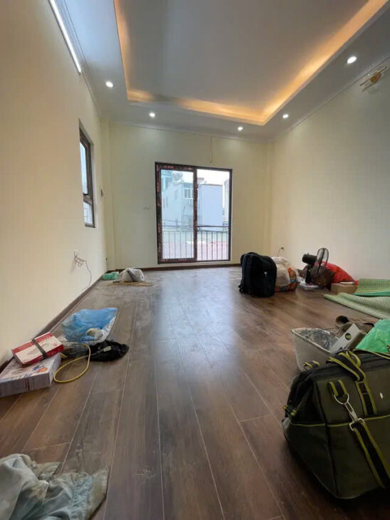 NHÀ RIÊNG MƠI- Ở LUÔN PHỐ ĐÀM QUANG TRUNG-LONG BIÊN 30M2,4 TẦNG, MT 4M, 5.55 TỶ.