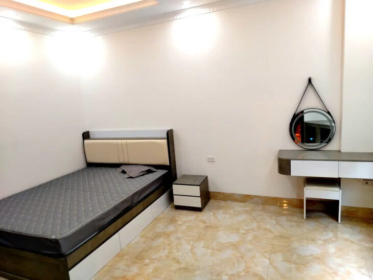 BÁN NHÀ RIÊNG PHỐ NGỌC LÂM- LONG BIÊN ,35M2, 5 TẦNG,MT 6M, 7.5 TỶ.