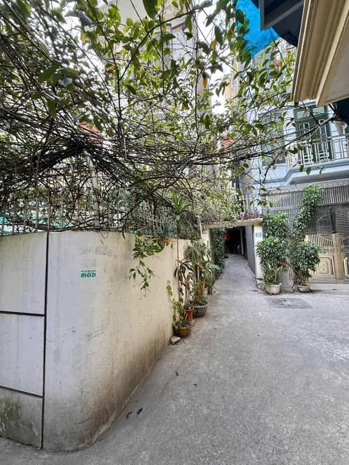 LÔ GÓC CẦU GIẤY – 110M2 x 3T – MT 5.5M – 19.5 TỶ – NGÕ RỘNG – GẦN MẶT PHỐ – THOÁNG – ĐẸP