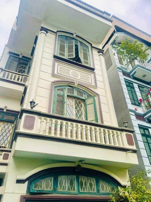 LÔ GÓC CẦU GIẤY – 110M2 x 3T – MT 5.5M – 19.5 TỶ – NGÕ RỘNG – GẦN MẶT PHỐ – THOÁNG – ĐẸP