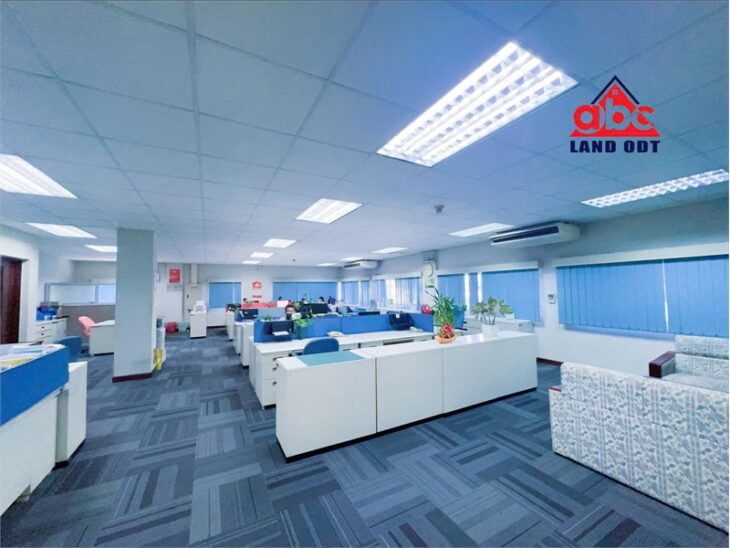 NP1056 Biệt thự, với dòng tiền cho thuê ổn định, thuận lợi kinh doanh VP Thương Mại