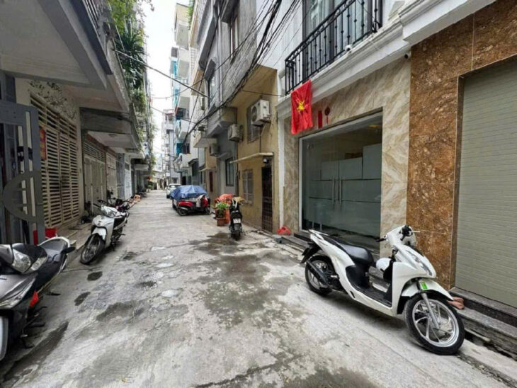 HIẾM – CHƯA ĐẾN 6 TỶ – CÓ NGAY NHÀ ĐẸP 5 TẦNG – NGỌC THUỴ – LONG BIÊN – GẦN PHỐ – NGÕ NÔNG, RỘNG –