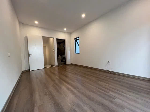 Bán nhà riêng phố Ngọc Thụy- Long Biên ,36m2, 5 Tầng, mt 3.6m, 6 Tỷ.