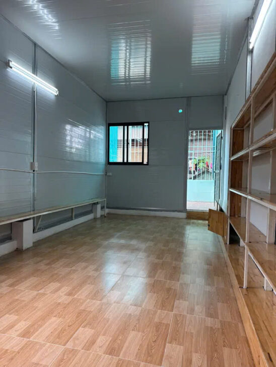 Nhà mới- ở luôn đủ nội thất phố Ngọc Thụy – Long Biên,36m2,5 Tầng, mt3.6m, 6.55 tỷ.