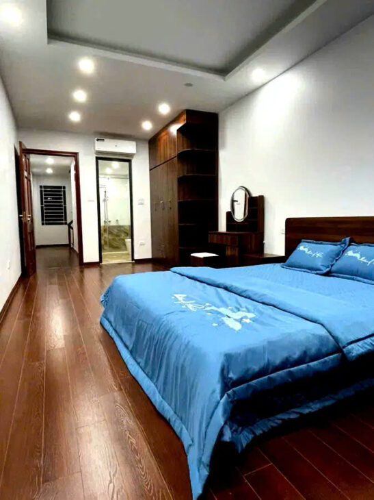 NHÀ ĐẸP- Ô TÔ ĐỖ CỬA KHU PHÂN LÔ QUÂN ĐỘI NGỌC THỤY- LONG BIÊN 45M2, 5 TẦNG, 7 TỶ.