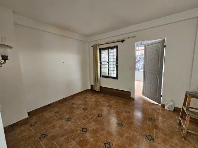 BÁN NHÀ RIÊNG PHỐ NGỌC THỤY, LÔ GÓC Ô TÔ ĐỖ 35M2,5 TẦNG, MT3.5M, 7.75 TỶ.LONG BIÊN.