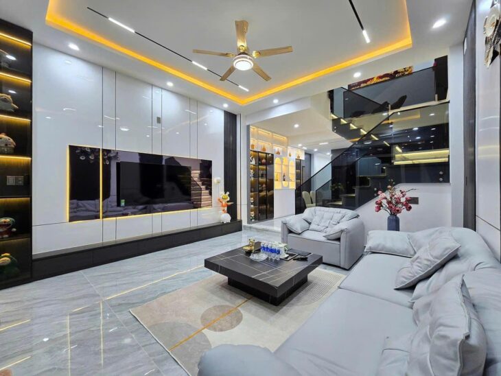 Bán nhà Quang Trung gần bến xe yên nghĩa, Đại học Đại nam, DT 35m2 x 5T, MT 3.6m . Giá 5.7 tỷ