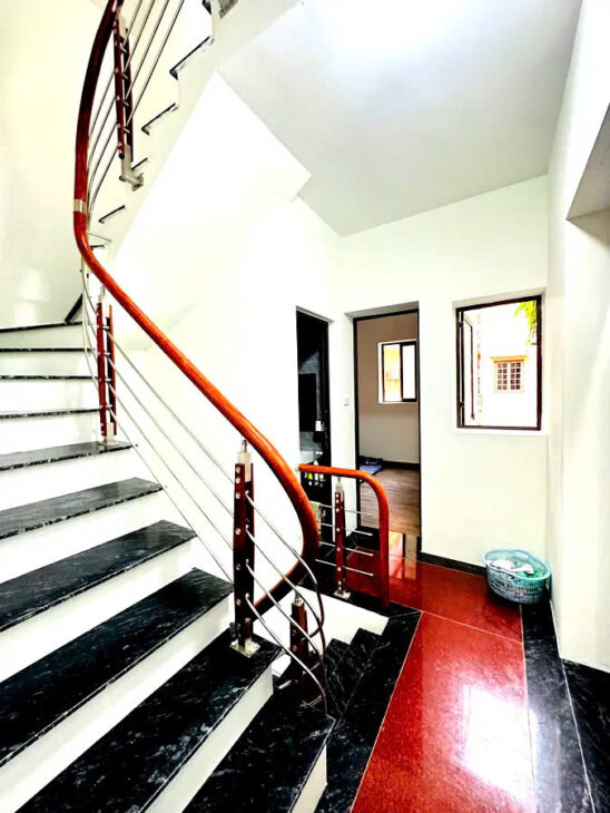 Bán nhà 4 tầng, 40m², 4PN, 4WC, Đội Cấn, Ba Đình – 10.5 tỷ