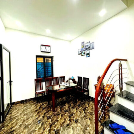 Bán nhà 4 tầng, 40m², 4PN, 4WC, Đội Cấn, Ba Đình – 10.5 tỷ Bán nhà 4 tầng, 40m², 4PN, 4WC, Đội Cấn, Ba Đình – 10.5 tỷ