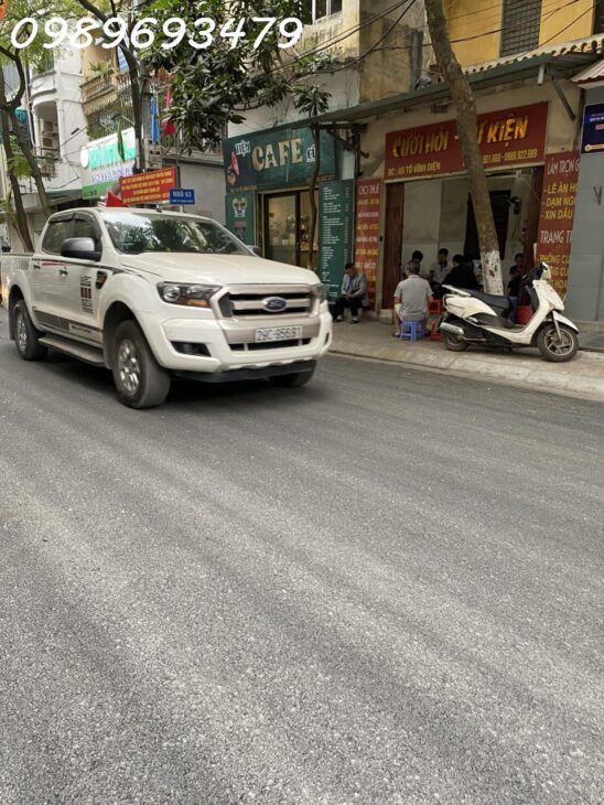 Phân lô quân đội, bán nhà phố Vương Thừa Vũ, lô góc 3 thoáng, 30m ra mặt phố, nội thất siêu đẹp