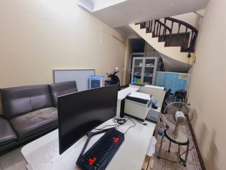 CẦU GIẤY – Ô TÔ TRÁNH – THÔNG BÀN CỜ Trần Quốc Hoàn 36/40T2, 4 Y, 12,95 tỷ