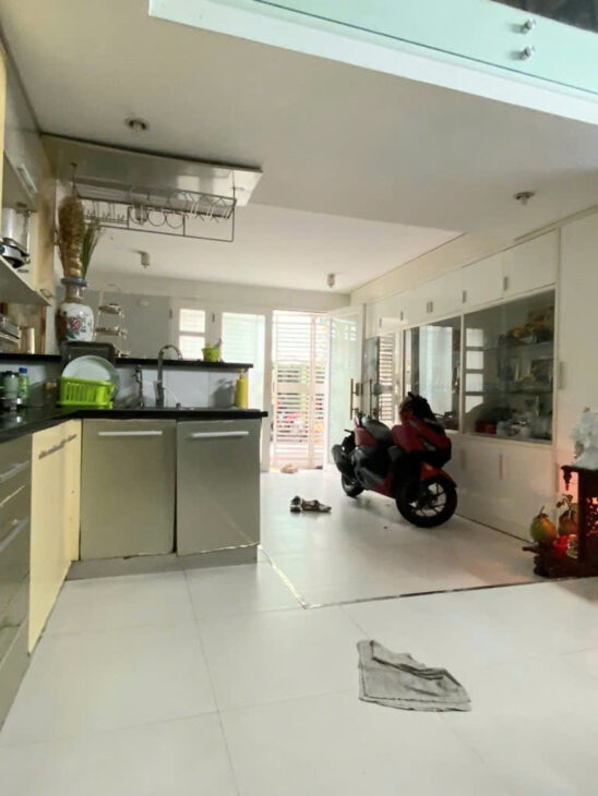 Mặt tiền kinh doanh đường số Khánh Hội giao Tân Vĩnh HƠN 200 Triệu m Q4 NGANG 4.5 DÀI 11 ĐÚC 5