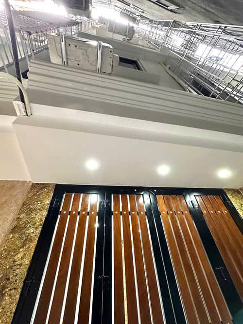 TÒA CCMN – CẦU GIẤY – DT42M2 X6T – MT4M – 11TỶ- Ô TÔ LÙI CỬA – DÒNG TIỀN CỰC ĐỈNH