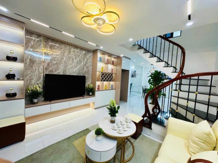 BÁN NHÀ NGÔ QUYỀN, NGÕ THÔNG, Ô TÔ, DÂN XÂY, 2 THOÁNG DT 57m2 . GIÁ 9.5 tỷ