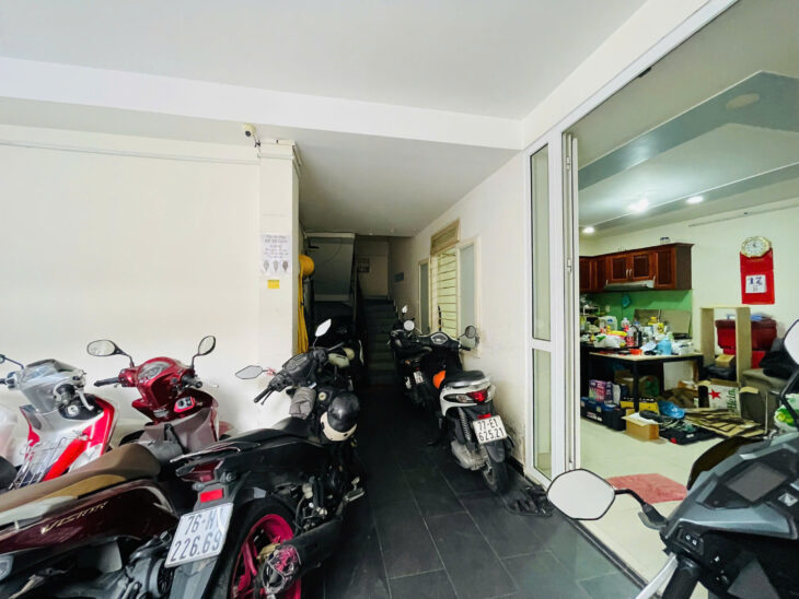 8.6 tỷ-bán CHDV 6 tầng 14 phòng.TDT 360m2- hẻm xe hơi- gần công viên Gia Định- Phạm Văn Đồng-thu