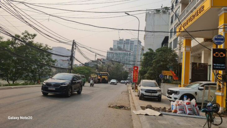 Bán nhà mặt phố kinh doanh tại Xuân Diệu – Tây Hồ vị trí đẹp vieww trực diện Hồ Tây.