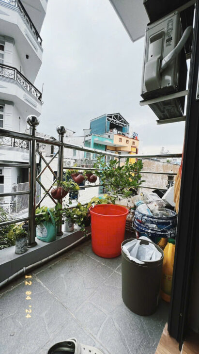 Mặt tiền hẻm Vĩnh Khánh xây mới 3 tấm DTSD45 m2 hơn 2 tỷ