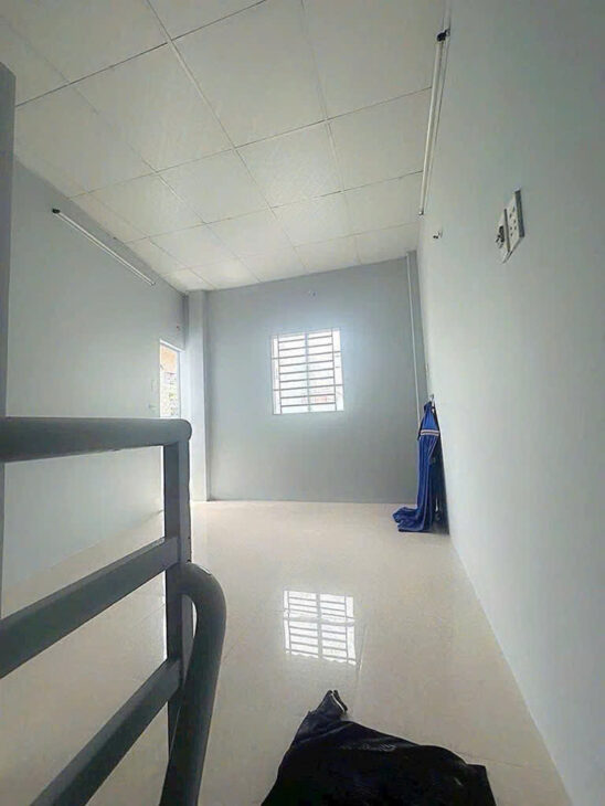 SÁT MẶT TIỀN XE HƠI Q4 DIỆN TÍCH SỬ DỤNG 53 M2 HƠN 2 TỶ Q4 SỔ HỒNG RIÊNG