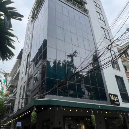 Bán gấp tòa văn phòng mặt phố Nguyễn Xiển, lô góc, dòng tiền 100tr/tháng, thông sàn, vỉa hè rộng