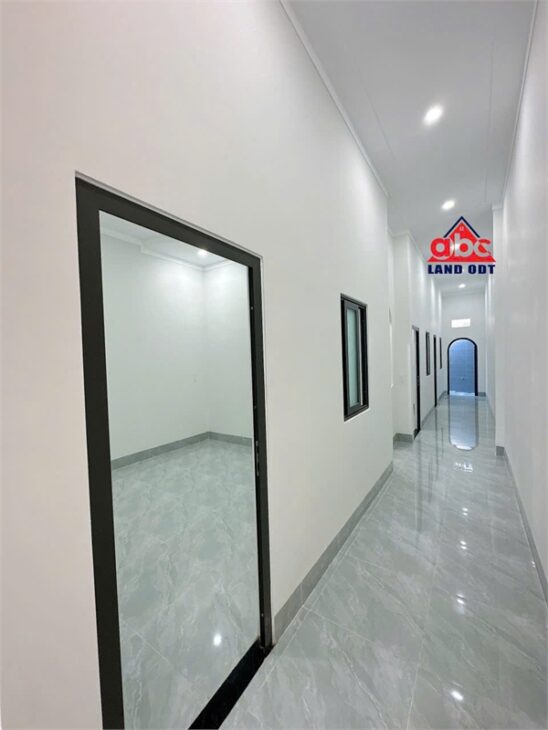 NP1077 bán nhà phố đẹp , gồm 3 phòng ngủ, thiết kế đẹp hiện đại, hàng xóm thân thiện
