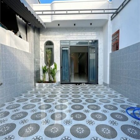 NP1077 bán nhà phố đẹp , gồm 3 phòng ngủ, thiết kế đẹp hiện đại, hàng xóm thân thiện