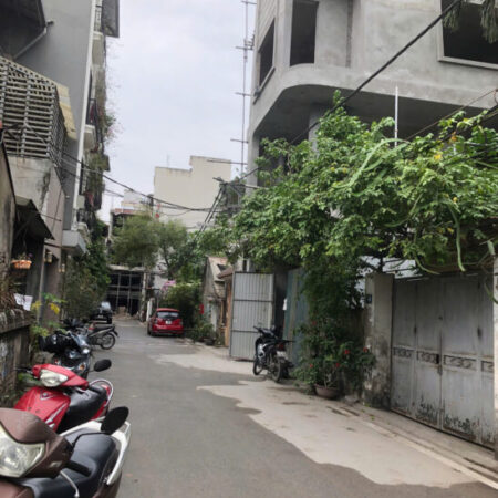 Nhà dân xây phố Tư Đình diện tích 85m đường thông ô tô giá 12 tỷ