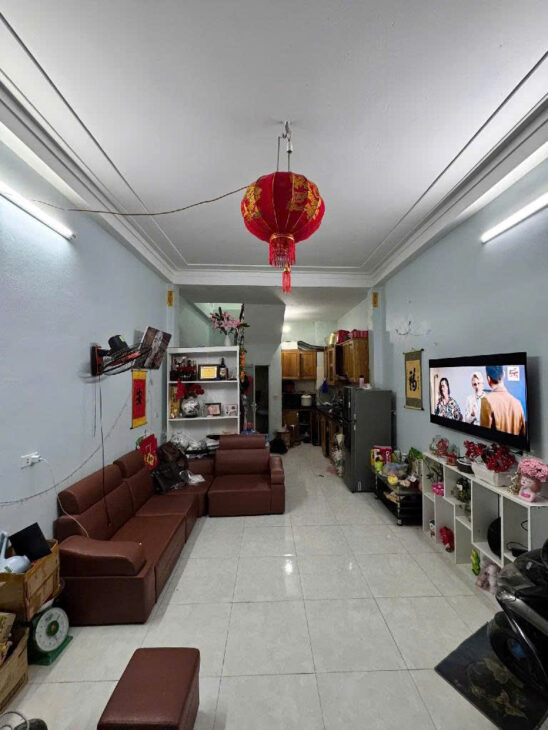 Bán nhà 3 tầng Đức Thượng, moning đỗ cạnh nhà, 500 ra đường 32, dt 33m giá chào 3.5 tỷ