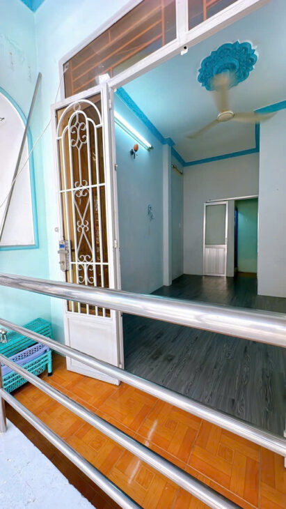 NHÀ SÁT MẶT TIỀN Q4 DIỆN TÍCH SD 44M2 CÓ 2, TỶ HƠN