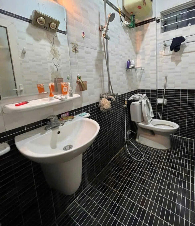 Bán Gấp Nhà Đẹp Dân Xây Nguyễn Khánh Toàn, Cầu Giấy, 42m 6 tầng, 10 tỷ, Dòng Tiền 500 triệu