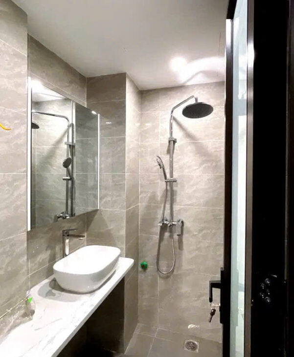 Cần bán nhà 6 tầng, Thuỵ Khuê, Tây Hồ, Thang máy nở hậu, 6.98 tỷ, nhà đẹp ở luôn