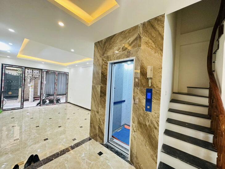 Bán Nhà dòng tiền tại Xã Đàn ngõ thông rộng gần phố 10 p/65 triệu/ tháng DT65m giá 9,4 trỷ