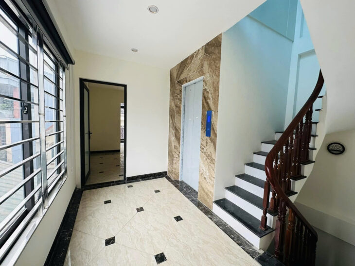 Bán Nhà dòng tiền tại Xã Đàn ngõ thông rộng gần phố 10 p/65 triệu/ tháng DT65m giá 9,4 trỷ