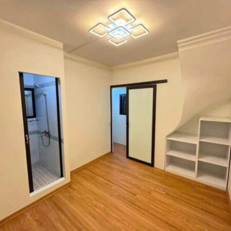 Nhà đẹp Đội Cấn, Ba Đình 4 tầng, ngõ thông, thiết kế xinh xắn, nhỉnh 3 tỷ