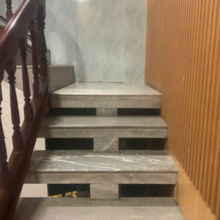 Bán nhà ngay mặt đường Bùi Sỹ Tiêm, diện tích 80m2 giá chỉ 11 tỷ