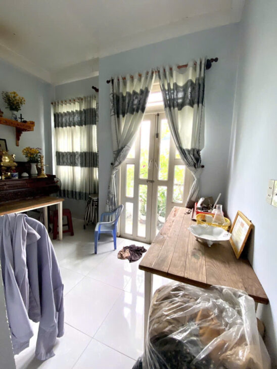 NHÀ 3 TẦNG MỚI TINH – MẶT TIỀN ĐƯỜNG NHỰA – 2 XE HƠI NÉ NHAU- VỪA Ở VỪA KINH DOANH- HƠN 4Đ
