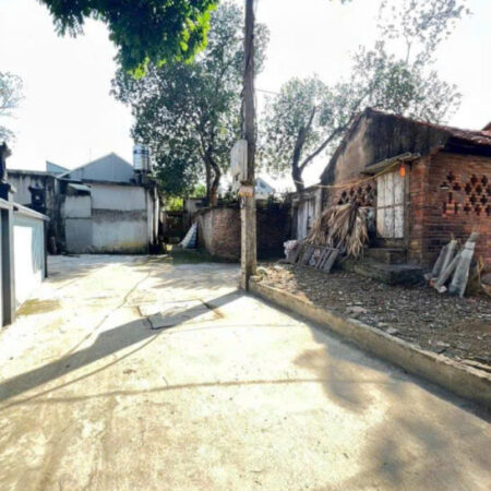 cc gửi bán 61m full thổ cư tại đông phương yên bám dọc ql6