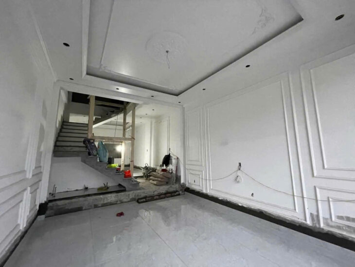 Nhà 5 tầng Thang Máy – mới tinh độc lập – phố Vũ Chí Thắng, ngõ ô,tô Giá 6.5 tỉ