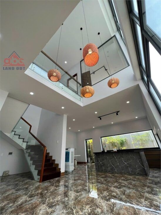 NP1094 biệt thự thiết kế 1 lầu hiện đại gồm 3pn lớn. hàng xóm thân thiện. xóm đạo an ninh