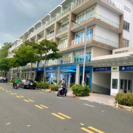 Cho Thuê Văn Phòng Khu Đô Thị Sala 30 Triệu, 100m2, Lầu 1, Bao Phí Quản Lý, Quận 2.