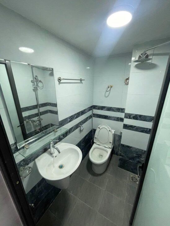 bán nhà ngõ 15 Tả Thanh Oai: 5 tầng, 40m², kinh doanh đỉnh, ảnh thật 100%, giá 4.2 tỷ. LH 0844444453