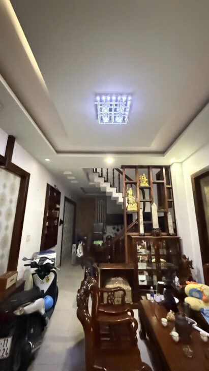 NHÀ GIÁP TÂN PHÚ???????? DT: 53M2 ( 4,5 x 11,5 ) – 3 TẦNG – 3PN NHỈNH 5 TỶ.Đường 26 tháng 3