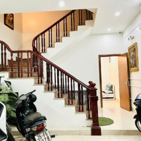 Hoàng Hoa Thám Ba Đình – gần ô tô – lô góc – xây CCMN – 60m chỉ 9.2 tỷ