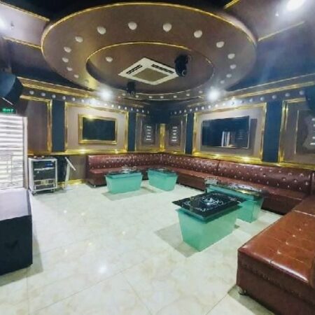 Bán nhà mặt phố Hoàng Quốc Việt dt 208m2, 7 tầng, GIẢM SỐC 4 TỶ – làm văn phòng tuyệt vời