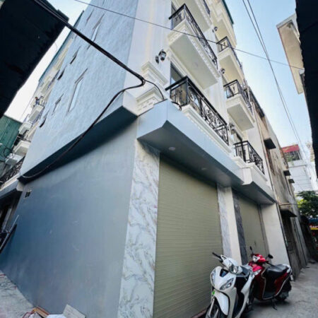 Lĩnh Nam Nhà Mới Mặt Ngõ Thông Ô Tô Đỗ Cửa Vào Nhà 32m 5 Tầng Giá 6.5 tỷ