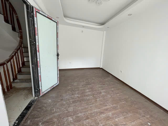 NHÀ MỚI PHỐ KIM QUAN,M30M2,5 TẦNG,MT5M,5 TỶ CÓ THƯƠNG LƯỢNG.