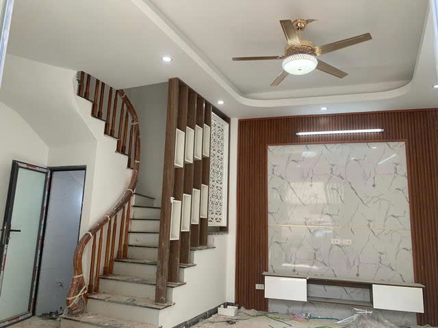 NHÀ MỚI PHỐ KIM QUAN,M30M2,5 TẦNG,MT5M,5 TỶ CÓ THƯƠNG LƯỢNG.